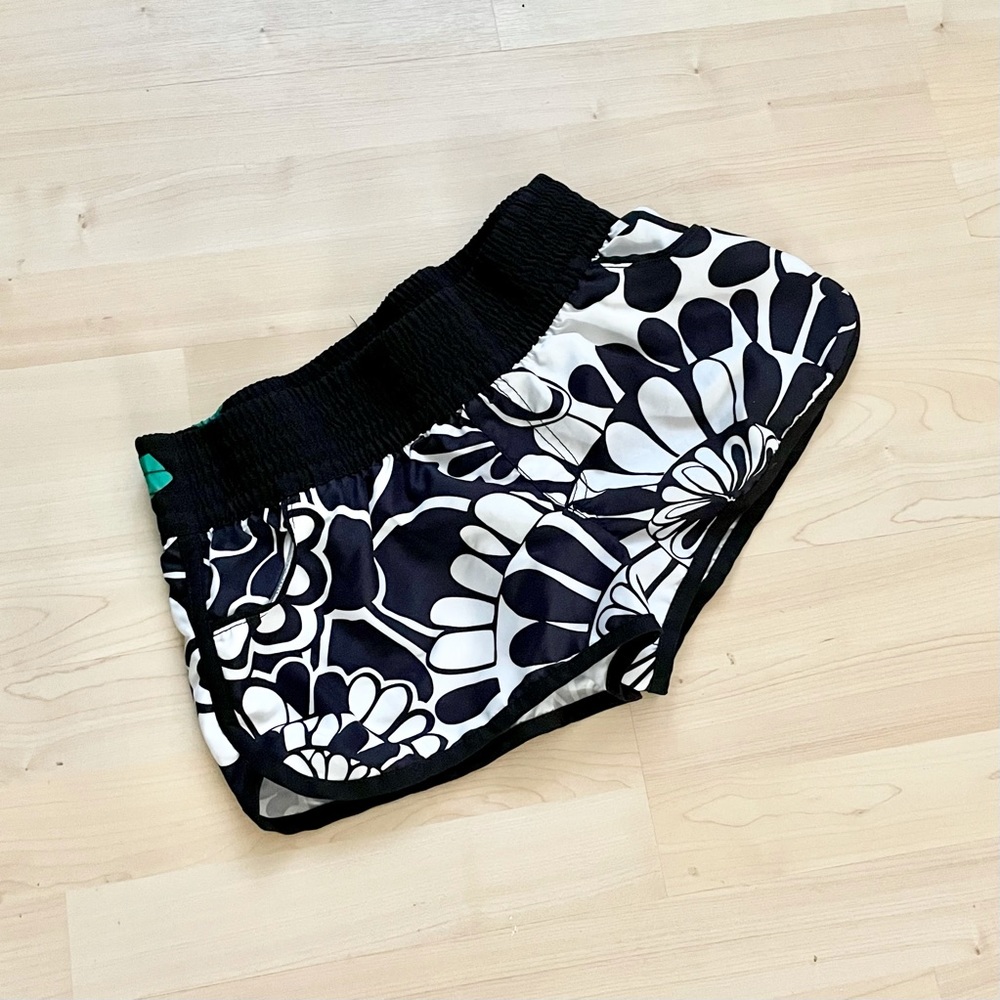 Roxy Black White Floral Athletic Shorts